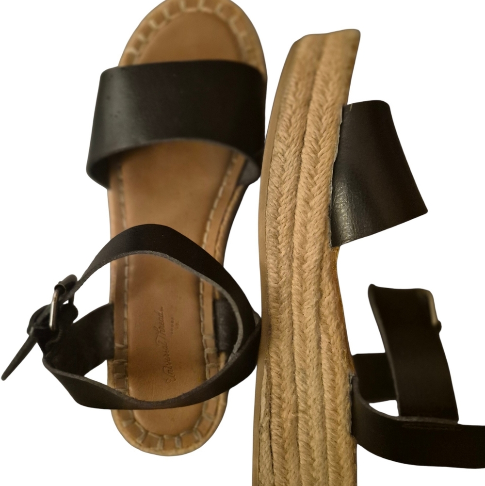Universal Thread Women's Black Platform Shoes Sandals Size 6.5  Espadrille style